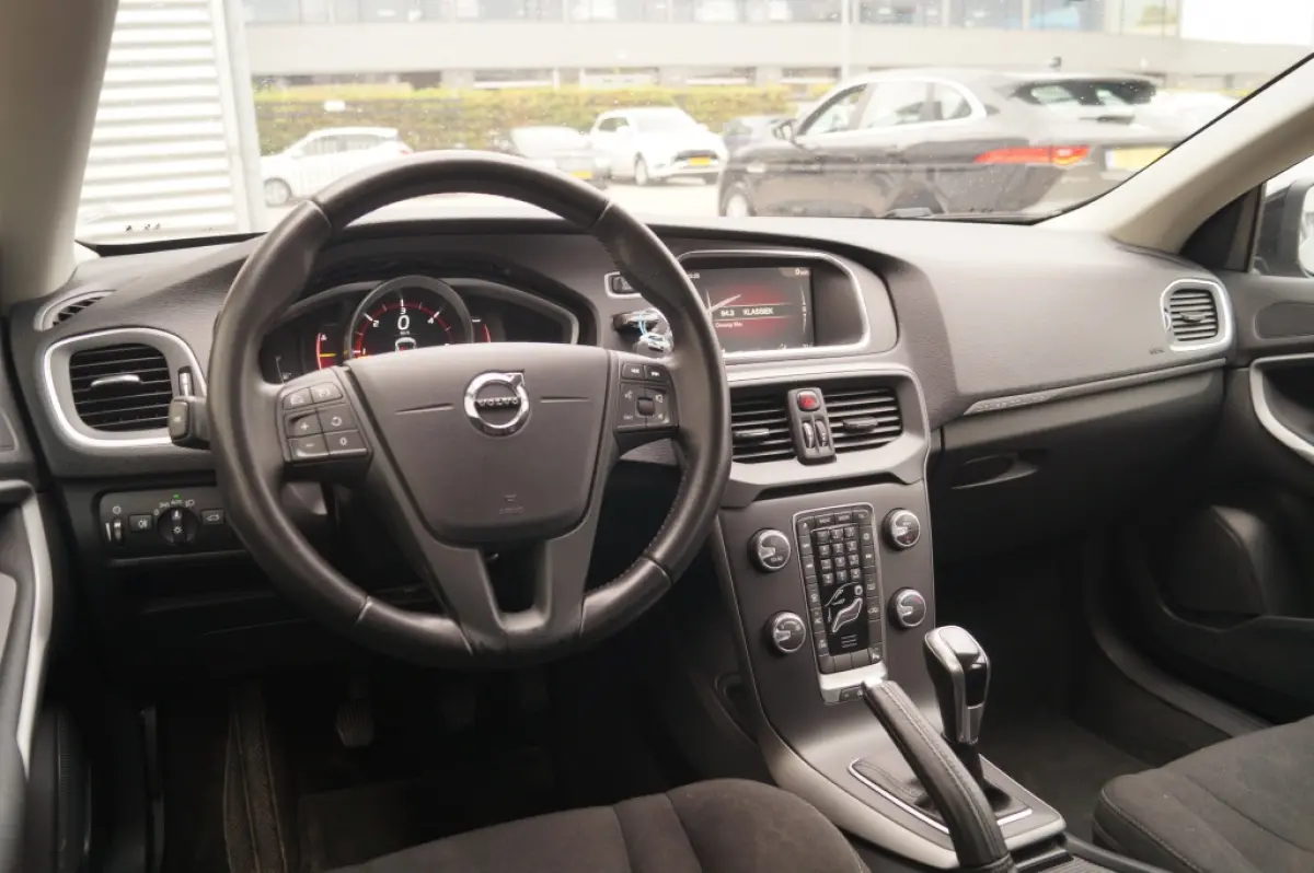 2.0 D2 120pk Kinetic -NAVI-PDC-AIRCO-