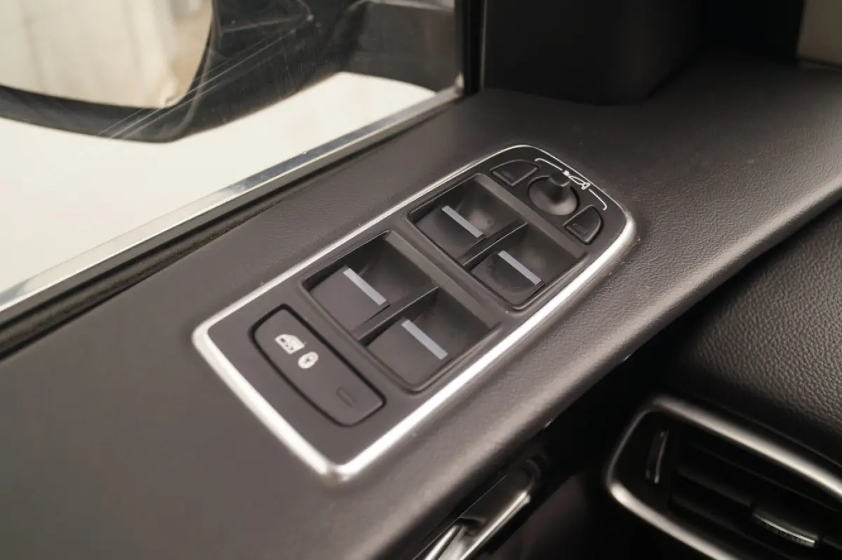 2.0d 180pk AWD Prestige -LEER-NAVI-CAM-ECC-