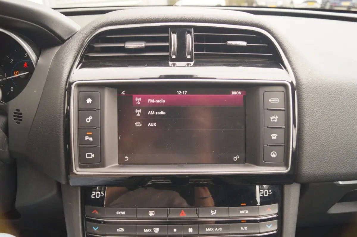 2.0d 180pk AWD Prestige -LEER-NAVI-CAM-ECC-