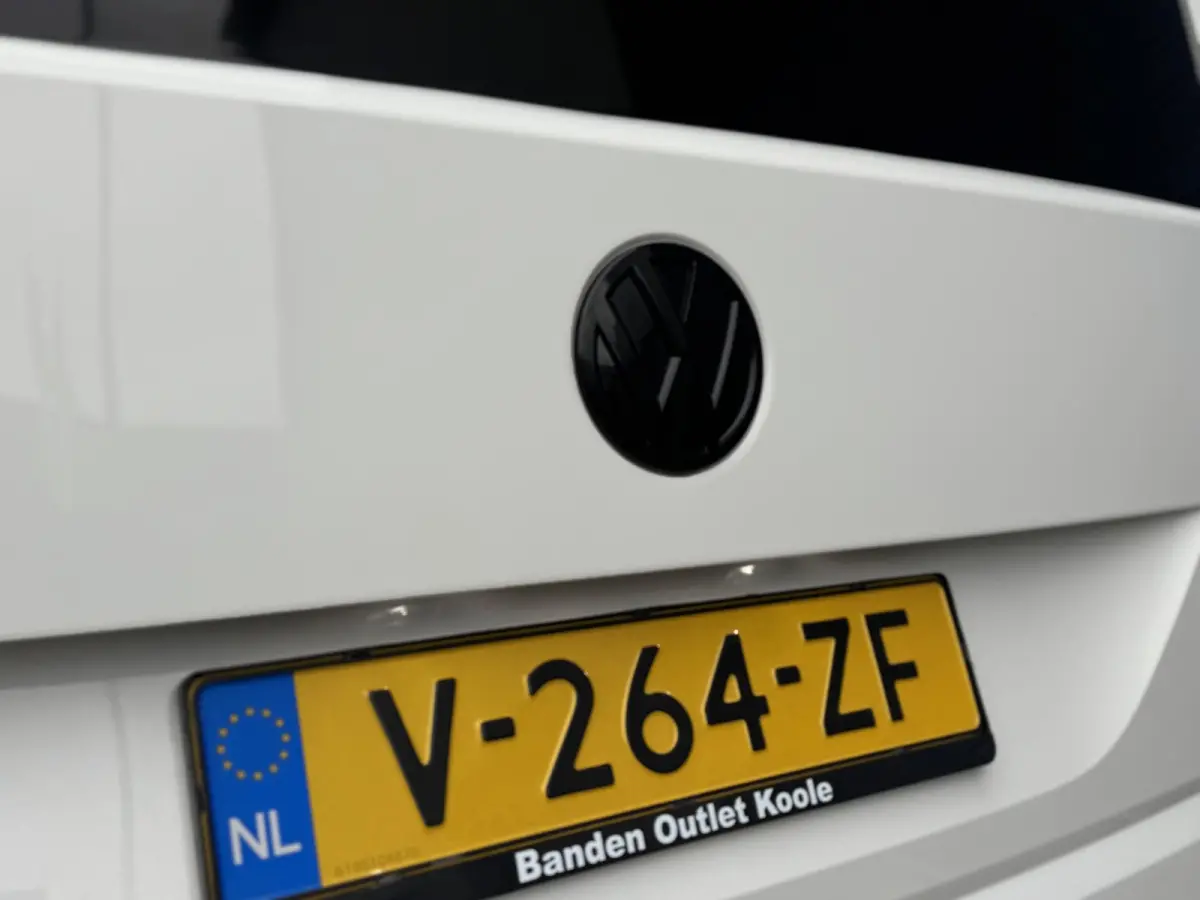 2.0 TDI L2H1 Trendline DUBBEL CABINE / AIRCO / LEER / VERLAAGD / SPOILERS
