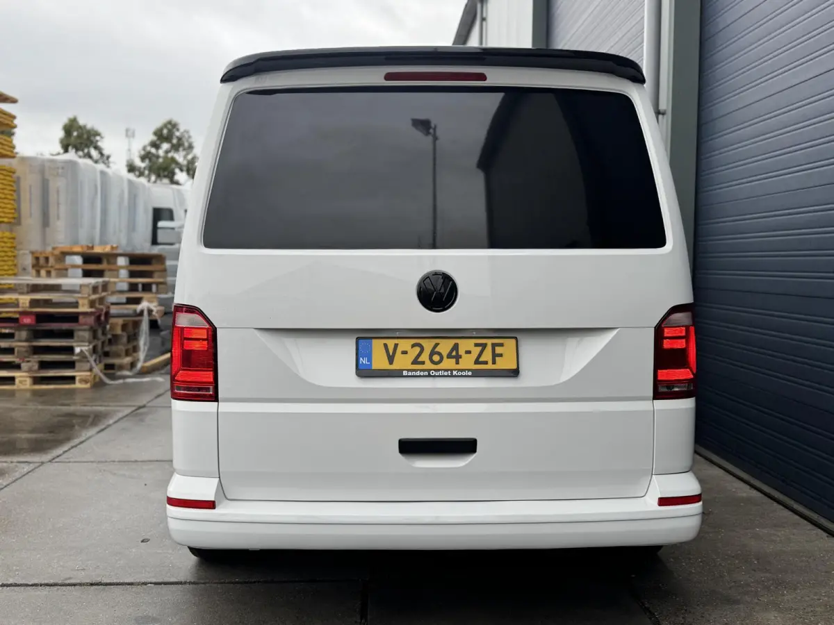 2.0 TDI L2H1 Trendline DUBBEL CABINE / AIRCO / LEER / VERLAAGD / SPOILERS
