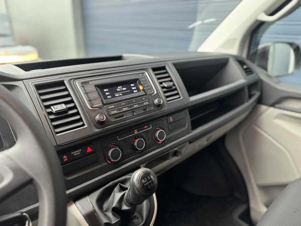 2.0 TDI L2H1 Trendline DUBBEL CABINE / AIRCO / LEER / VERLAAGD / SPOILERS