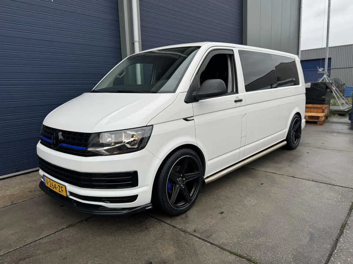 2.0 TDI L2H1 Trendline DUBBEL CABINE / AIRCO / LEER / VERLAAGD / SPOILERS