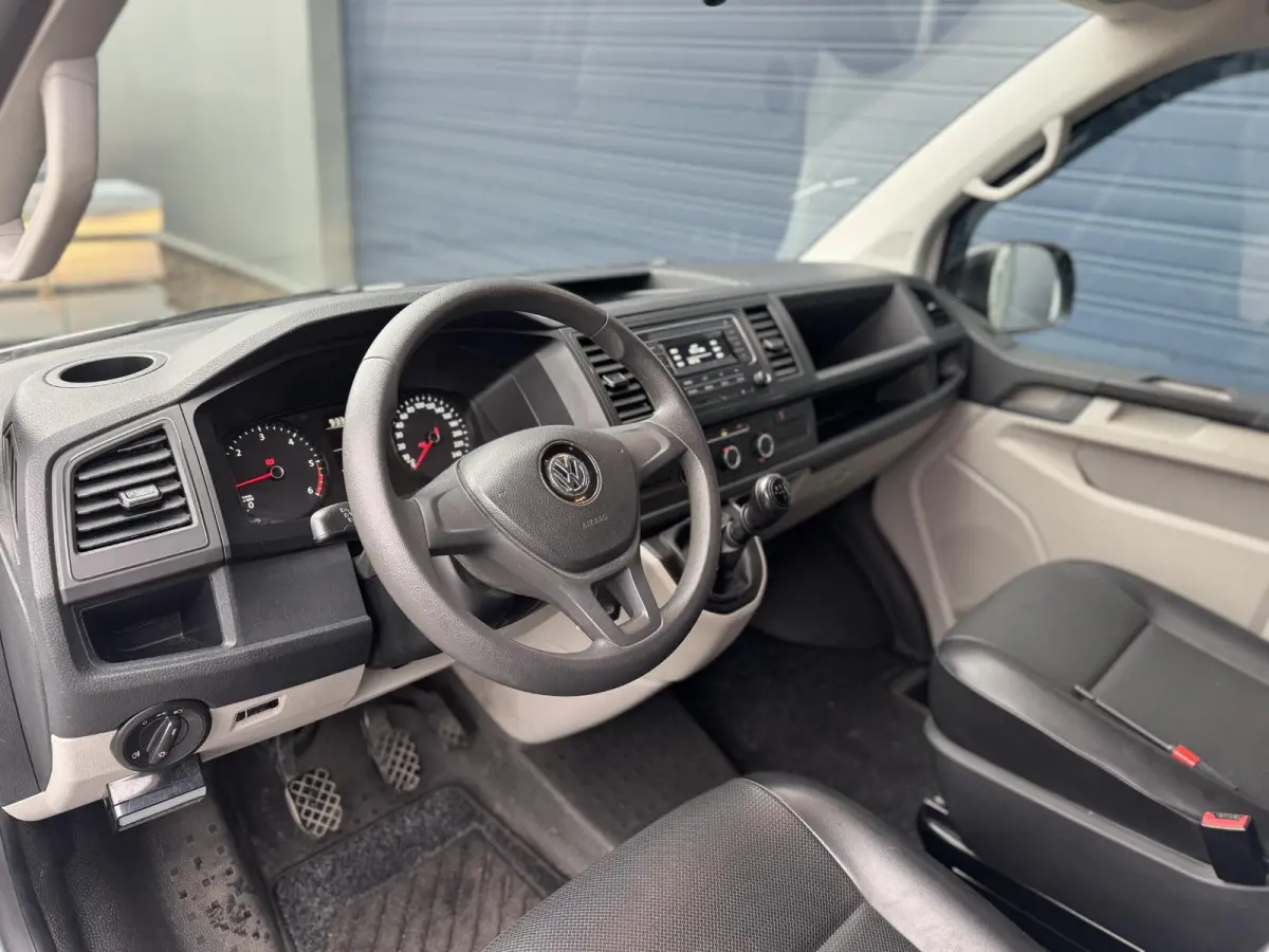 2.0 TDI L2H1 Trendline DUBBEL CABINE / AIRCO / LEER / VERLAAGD / SPOILERS