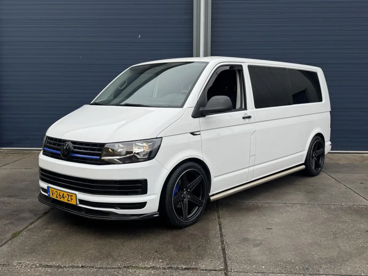 2.0 TDI L2H1 Trendline DUBBEL CABINE / AIRCO / LEER / VERLAAGD / SPOILERS