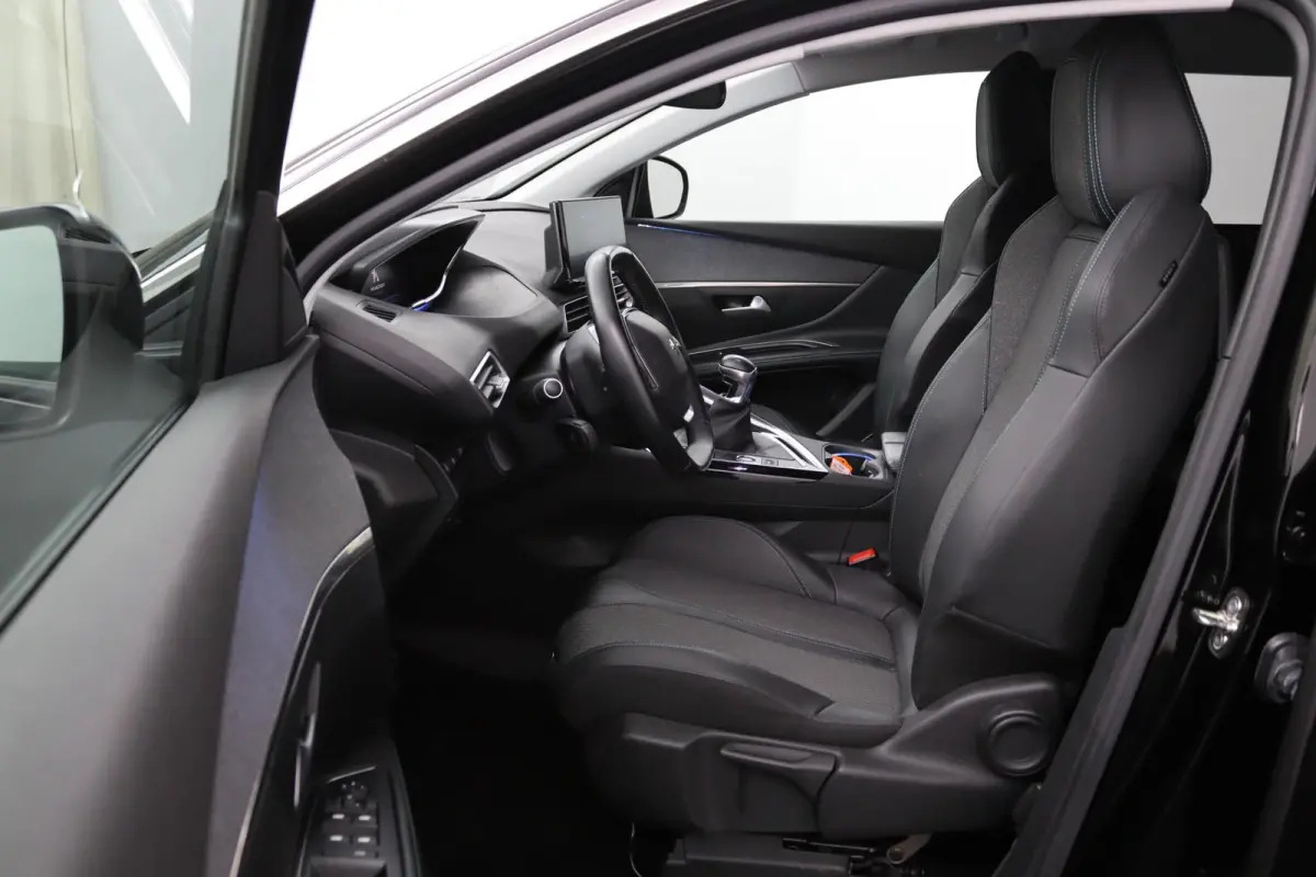 1.2 FACELIFT*NAVI*CAM*HAAK*CRUISE*ECC*CARPLAY*7PER