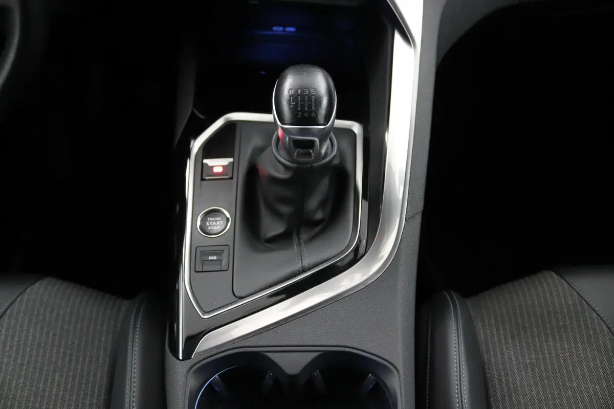 1.2 FACELIFT*NAVI*CAM*HAAK*CRUISE*ECC*CARPLAY*7PER