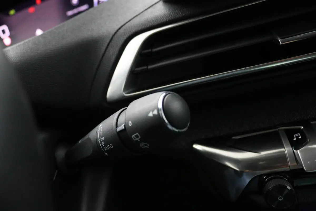 1.2 FACELIFT*NAVI*CAM*HAAK*CRUISE*ECC*CARPLAY*7PER