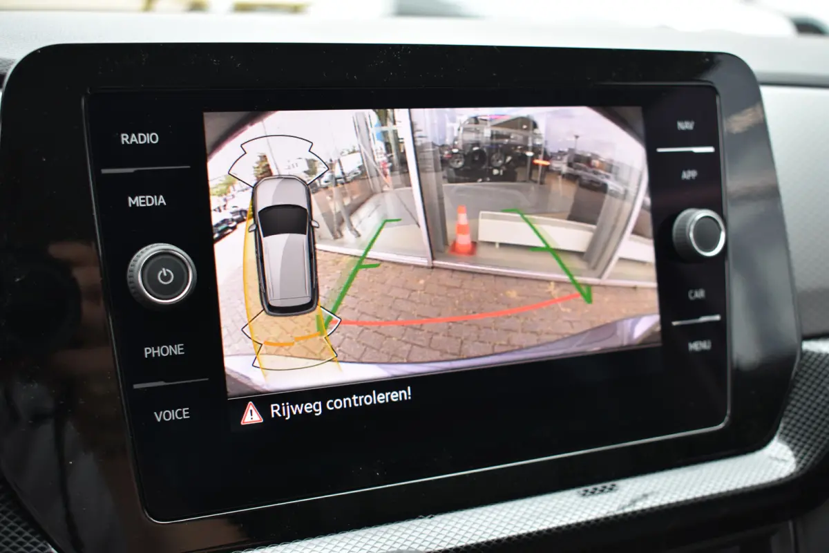 Life Edition | 'App-Connect' draadloze smartphone integratie | Achterlichten LED | Afstandscontrolesysteem (Front Assist)