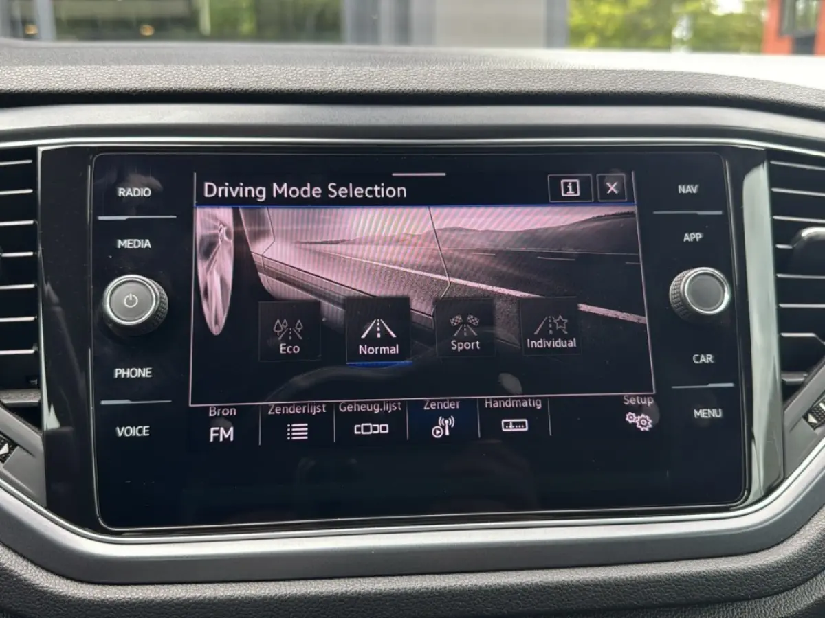 1.5 TSI DSG R-LINE STANDKACHEL/AFN.TREKHAAK/BEATS-AUDIO/NAVI/ACC/PDC