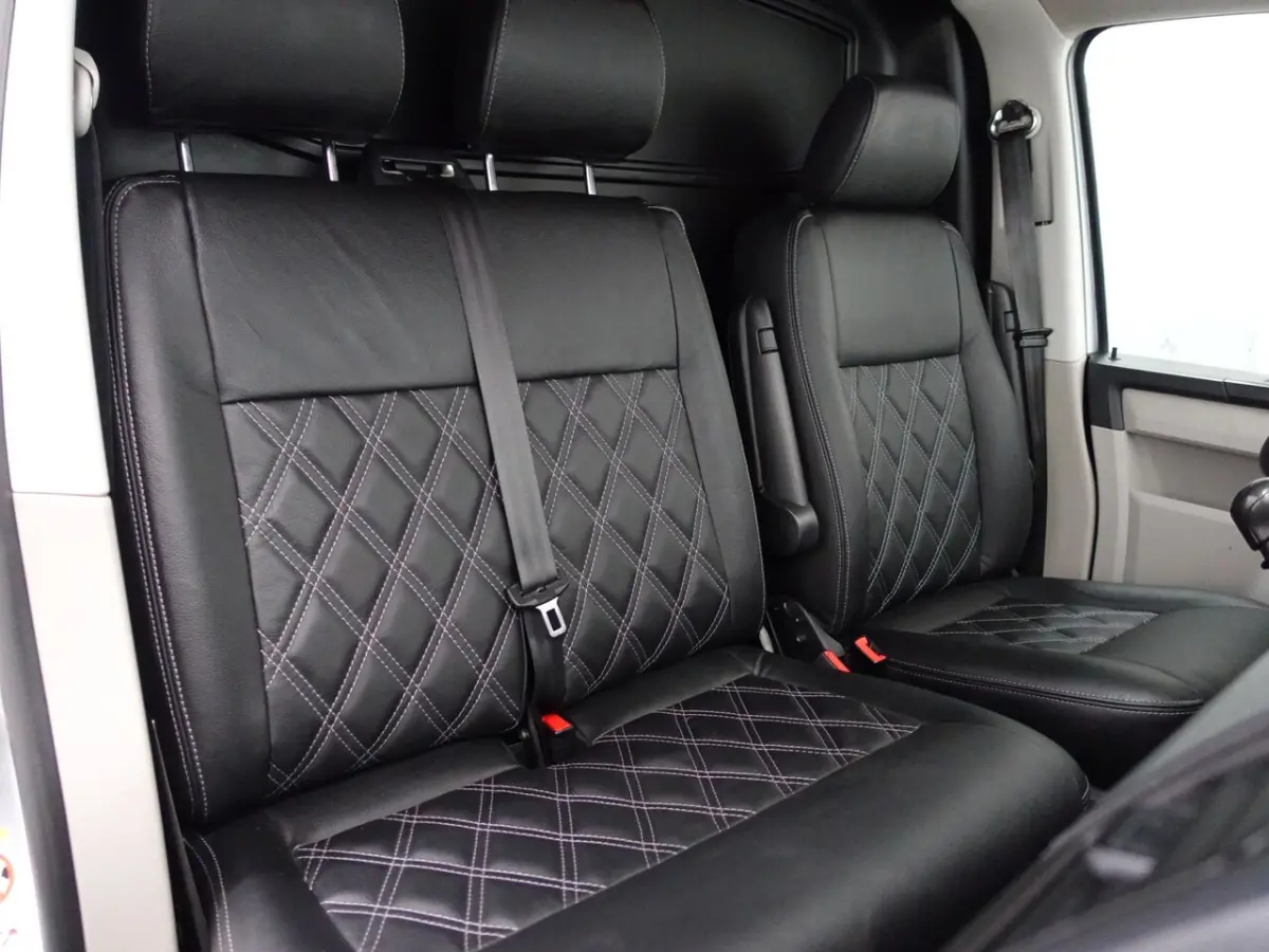 2.0 TDI Euro 6 L1 R-Line+ Two-Tone, Luxury Leder, Clima, Cruise, Grijs kenteken