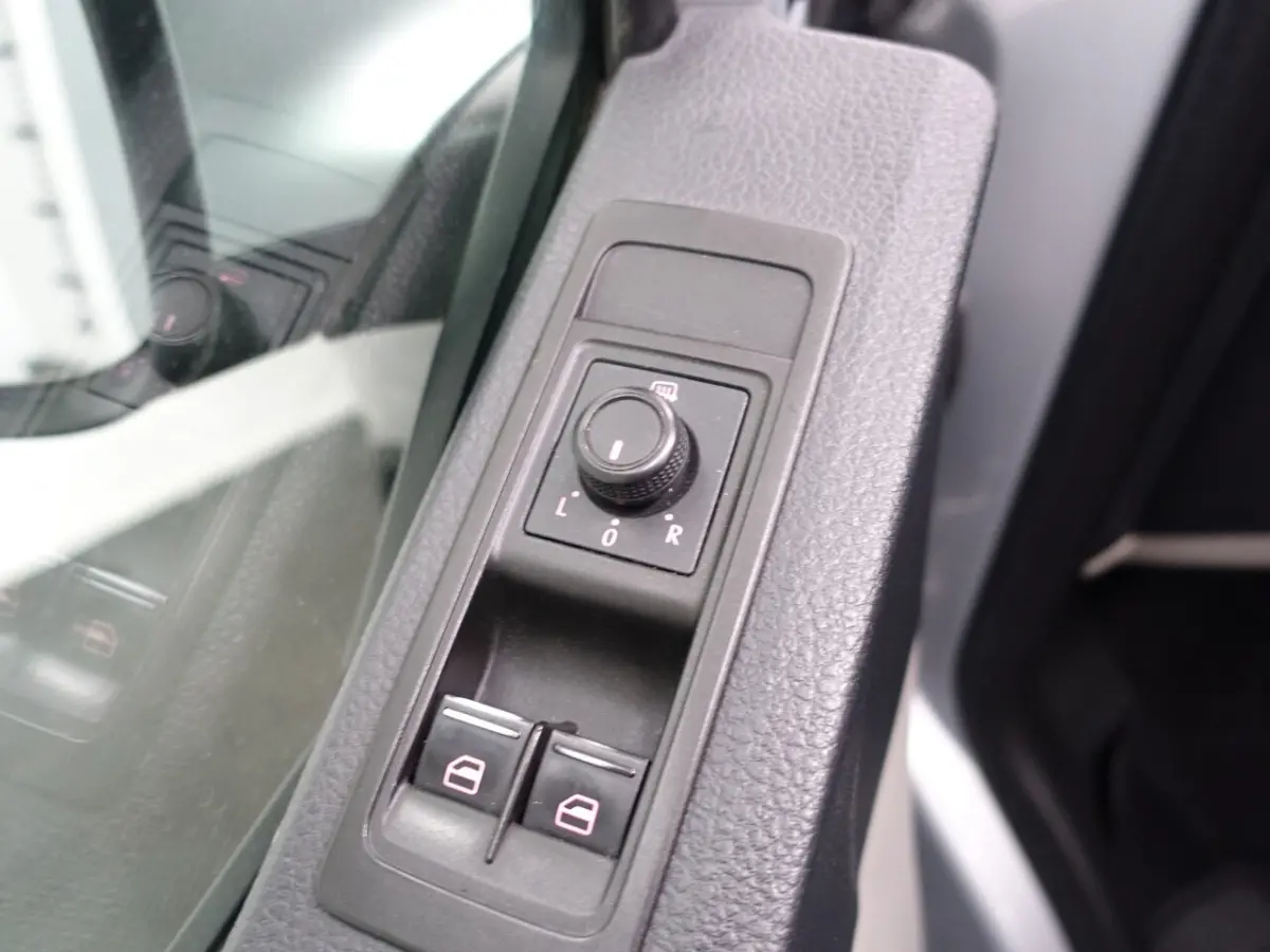 2.0 TDI Euro 6 L1 R-Line+ Two-Tone, Luxury Leder, Clima, Cruise, Grijs kenteken