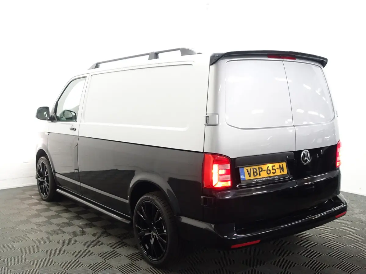 2.0 TDI Euro 6 L1 R-Line+ Two-Tone, Luxury Leder, Clima, Cruise, Grijs kenteken