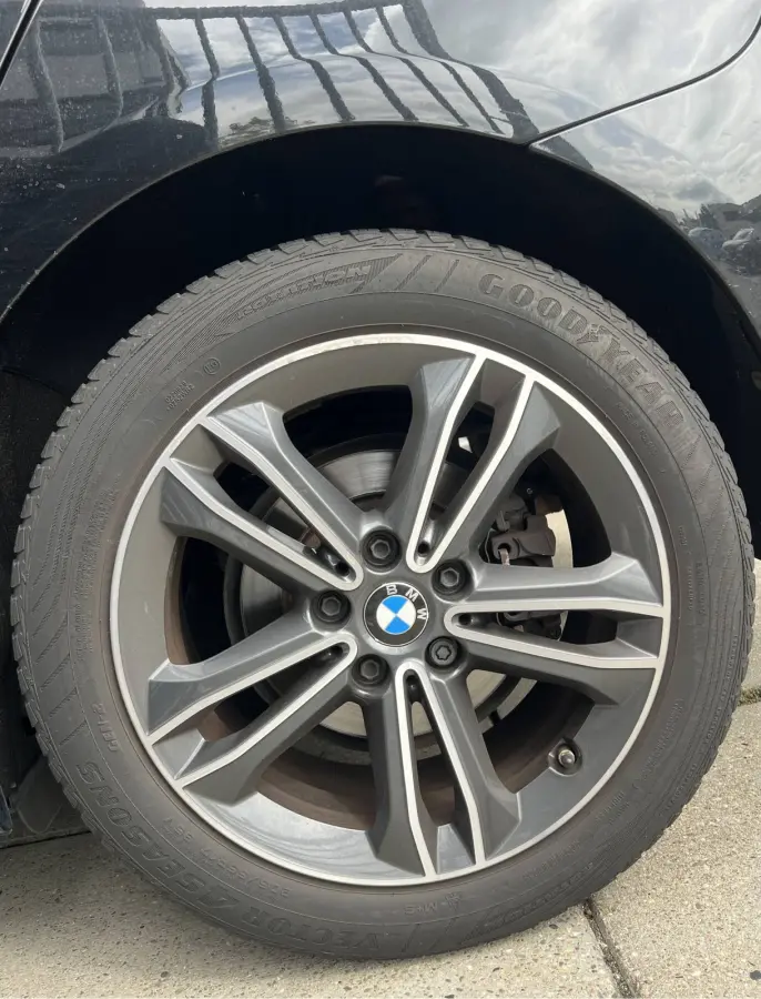 218i High Executive | AUTOMAAT | PANO-DAK | LEDER | HEAD-UP DISPLAY | NAVI XL | CAMERA | CRUISE CONTROL | CLIMATE CONTROL | PDC V+A | LMV 17'' | STOELVERWARMING | BLUETOOTH