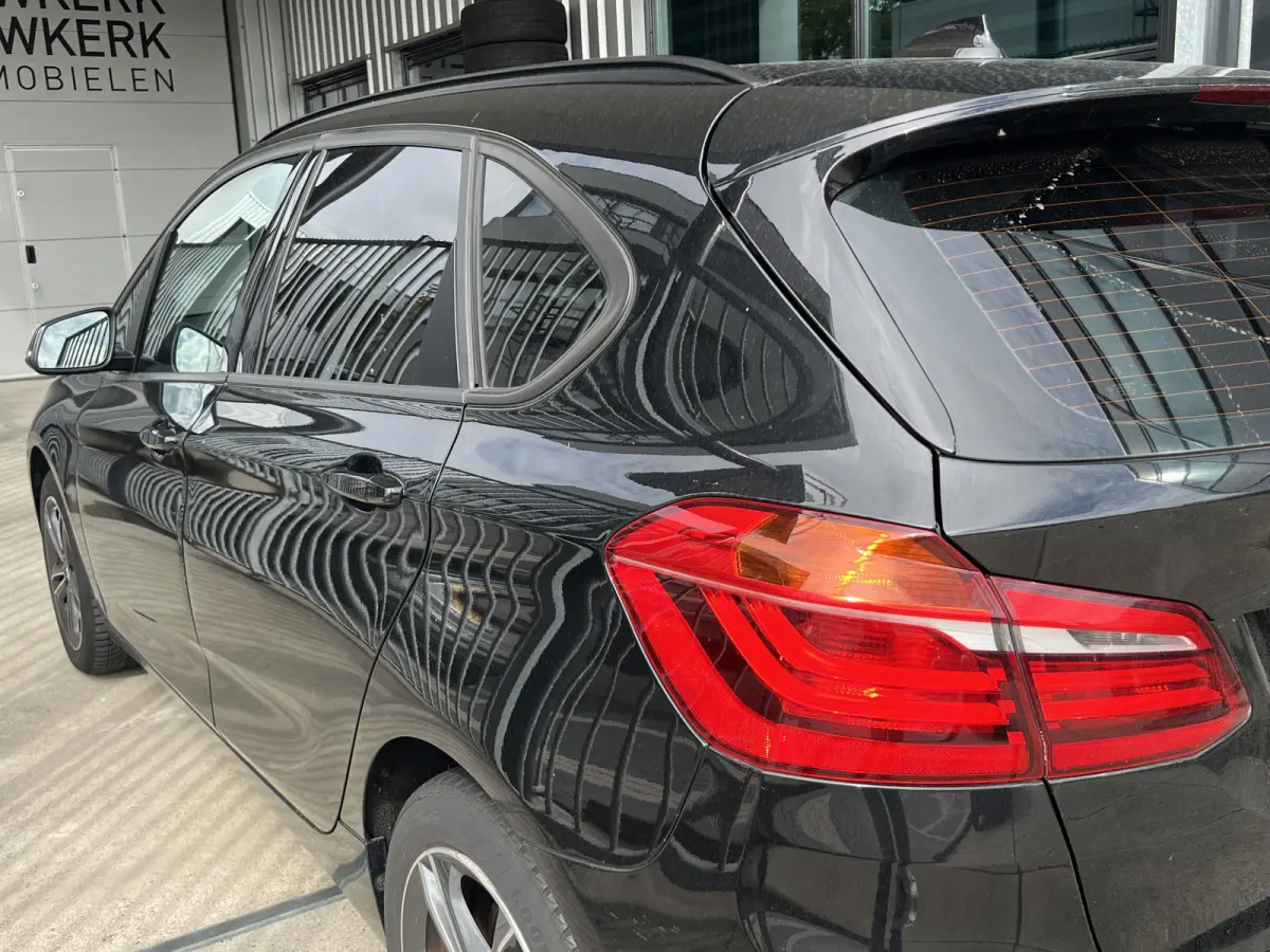 218i High Executive | AUTOMAAT | PANO-DAK | LEDER | HEAD-UP DISPLAY | NAVI XL | CAMERA | CRUISE CONTROL | CLIMATE CONTROL | PDC V+A | LMV 17'' | STOELVERWARMING | BLUETOOTH