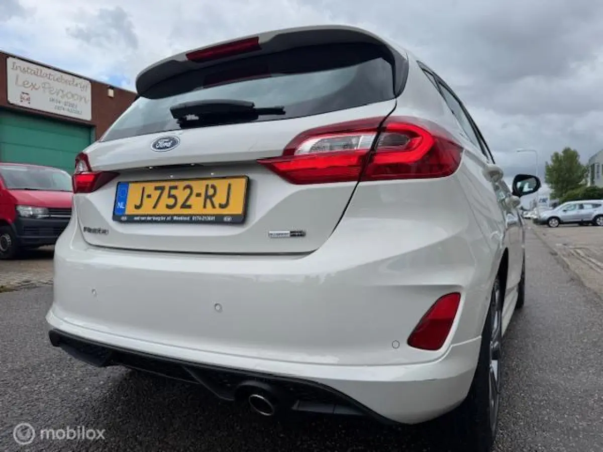 1.0 Hybrid 125pk ST-Line X Mooie luxe uitvoering , Navigatie , Camera achter , Parkeerhulp voor & Achter , Stoel en Stuur verwarming , ST line uitvoering , Velgen