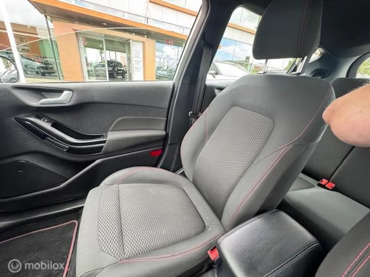 1.0 Hybrid 125pk ST-Line X Mooie luxe uitvoering , Navigatie , Camera achter , Parkeerhulp voor & Achter , Stoel en Stuur verwarming , ST line uitvoering , Velgen