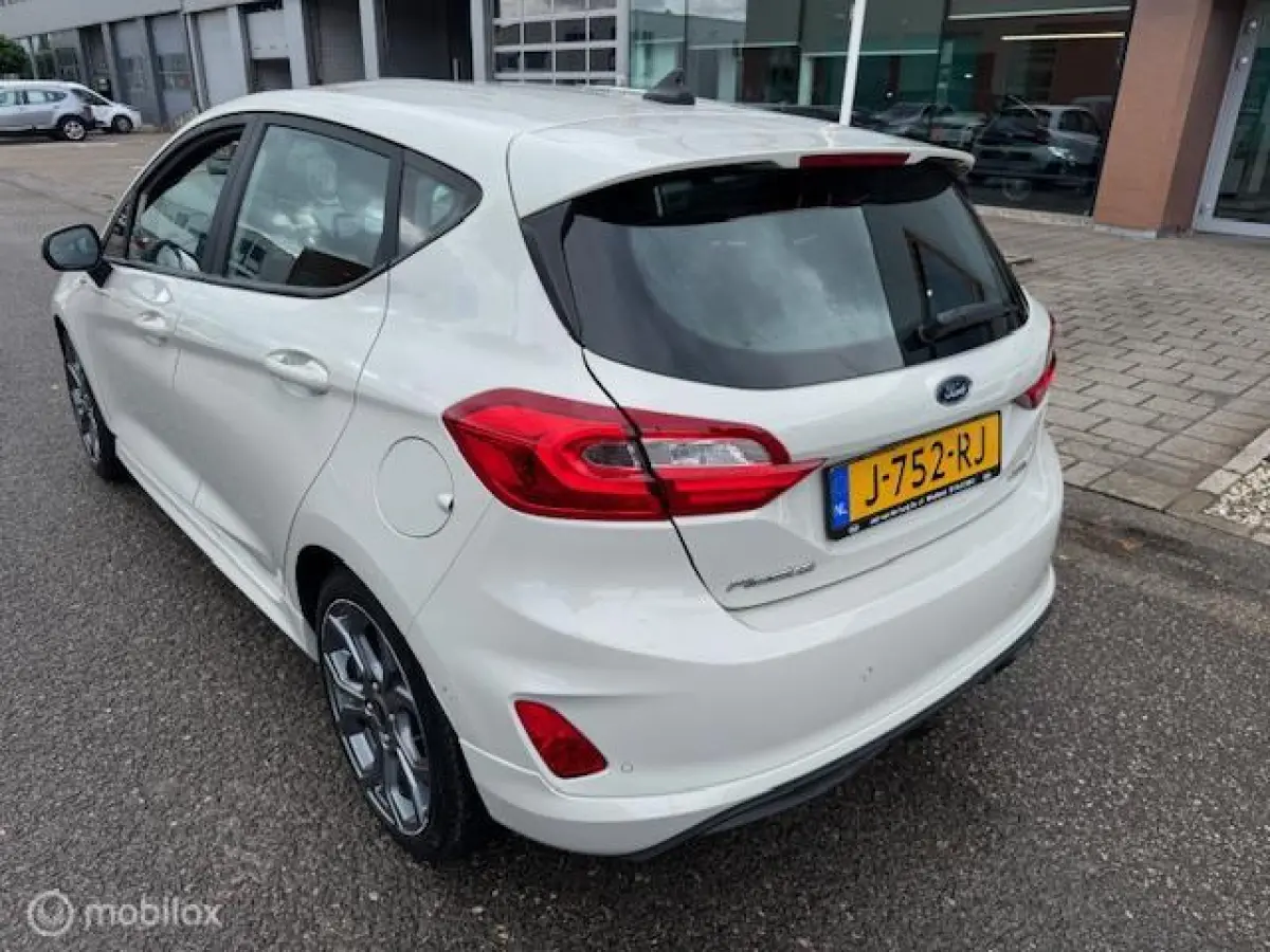 1.0 Hybrid 125pk ST-Line X Mooie luxe uitvoering , Navigatie , Camera achter , Parkeerhulp voor & Achter , Stoel en Stuur verwarming , ST line uitvoering , Velgen