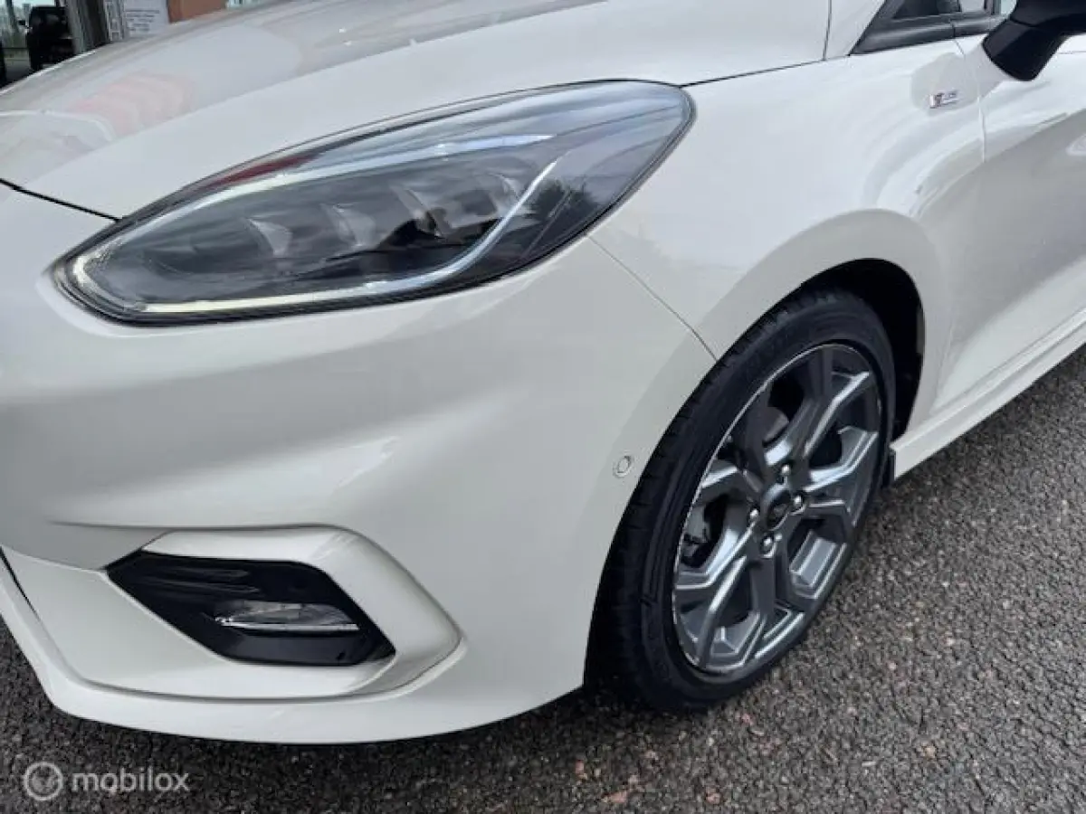 1.0 Hybrid 125pk ST-Line X Mooie luxe uitvoering , Navigatie , Camera achter , Parkeerhulp voor & Achter , Stoel en Stuur verwarming , ST line uitvoering , Velgen