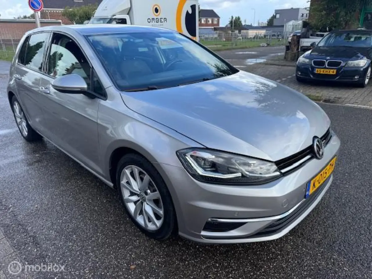 1.4 TSI Highline Navigatie , Bluetooth , Parkeer Sensoren voor & achter , Priveglas , Velgen , Stoel massage stand , Velgen , Climate & Cruise controle , Stoel verwarming voor