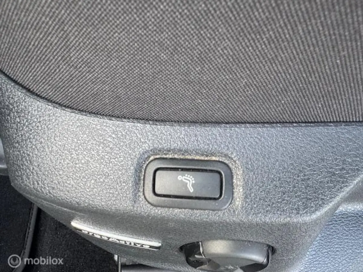 1.4 TSI Highline Navigatie , Bluetooth , Parkeer Sensoren voor & achter , Priveglas , Velgen , Stoel massage stand , Velgen , Climate & Cruise controle , Stoel verwarming voor
