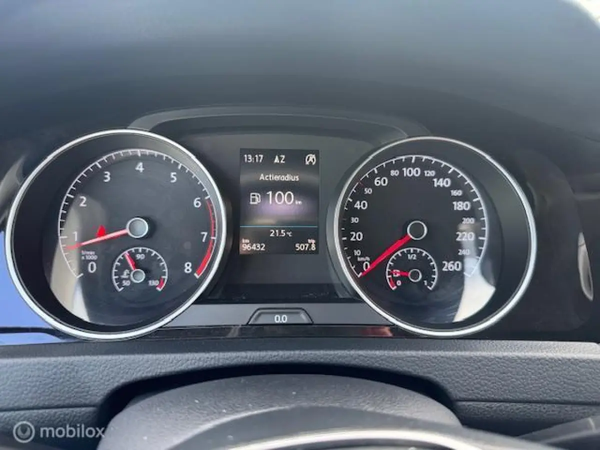 1.4 TSI Highline Navigatie , Bluetooth , Parkeer Sensoren voor & achter , Priveglas , Velgen , Stoel massage stand , Velgen , Climate & Cruise controle , Stoel verwarming voor