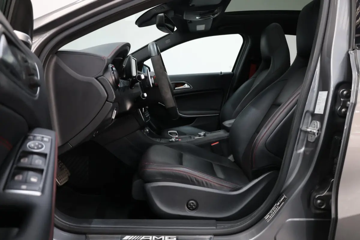 AMG 45 4MATIC 361+PK LED/LEER+S.VERWARMING+MEMORY/19" LMV/CAM/CRUISE/ECC/12 MDN GARANTIE!