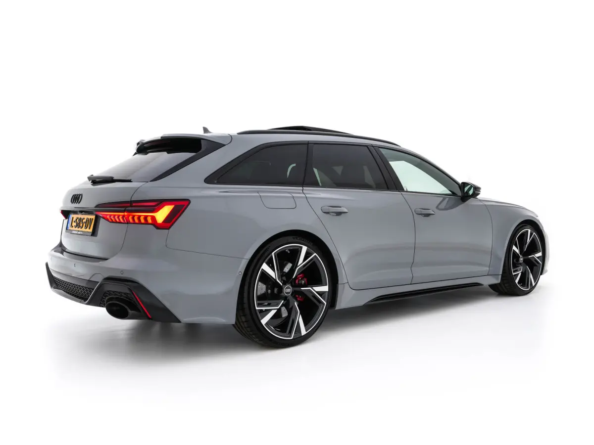 TFSI Quattro (INCL-BTW) Aut. *CERAMIC-BREAKS | LEATHER | HEAD-UP | LASER-LIGHT | BANG&OLUFSEN-ADVANCED | SOFT-CLOSE | ADAPTIVE-CRUISE | BLINDSPOT | TOPVIEW | MEMORY-PACK | DAB+ | ...