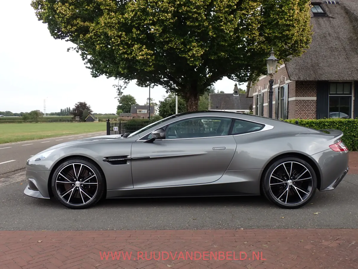 V12 2+2 FULL CARBON // B&O // 1st OWNER! NIEUW