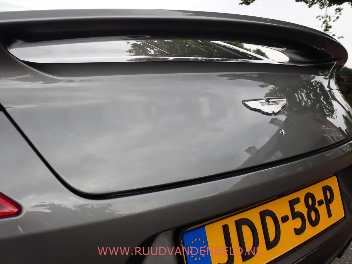 V12 2+2 FULL CARBON // B&O // 1st OWNER! NIEUW