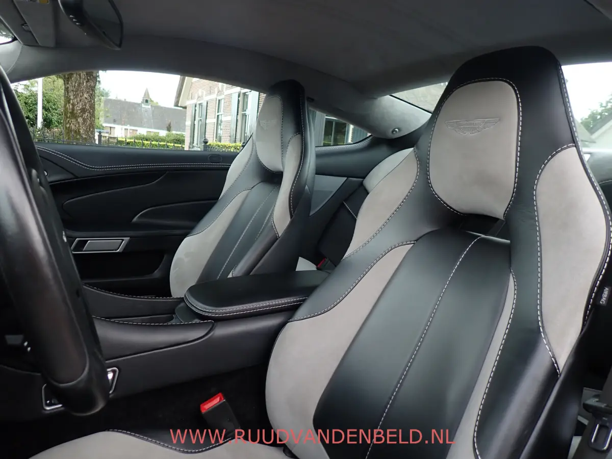 V12 2+2 FULL CARBON // B&O // 1st OWNER! NIEUW