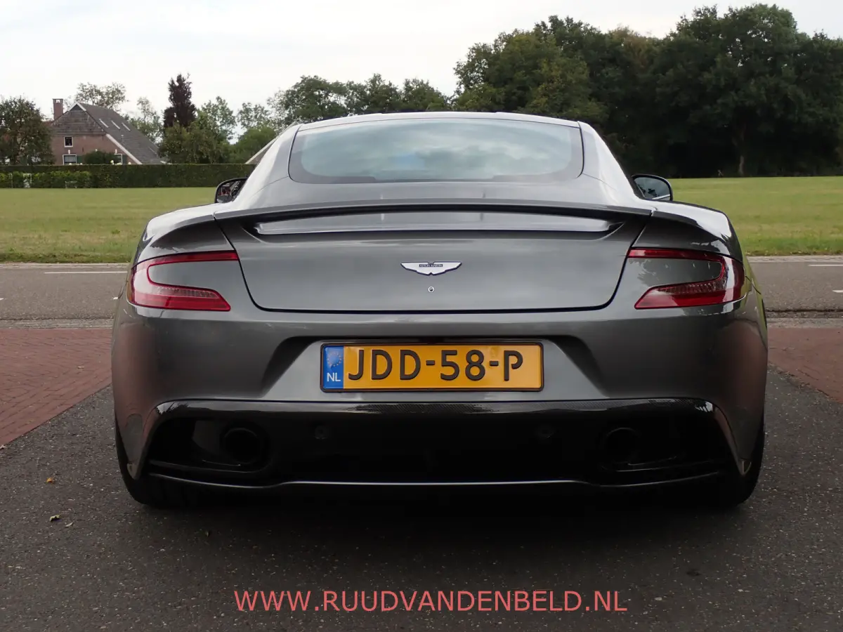 V12 2+2 FULL CARBON // B&O // 1st OWNER! NIEUW