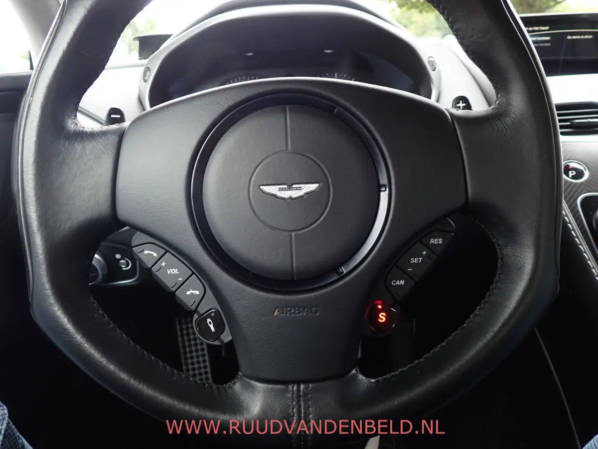 V12 2+2 FULL CARBON // B&O // 1st OWNER! NIEUW