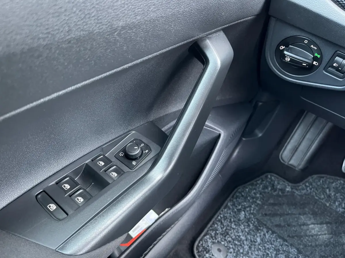 1.0 TSI Life NL.Auto/Digitaal Dashboard/Apple-Carplay/Cruise-Control/1Ste Eigenaar/Dealer Onderhouden