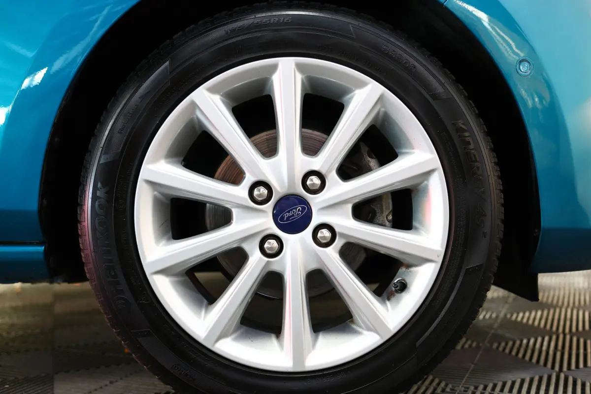 1.0 EcoBoost Titanium NAVI Automaat Camera PDC 4 x OP VOORRAAD Ass.