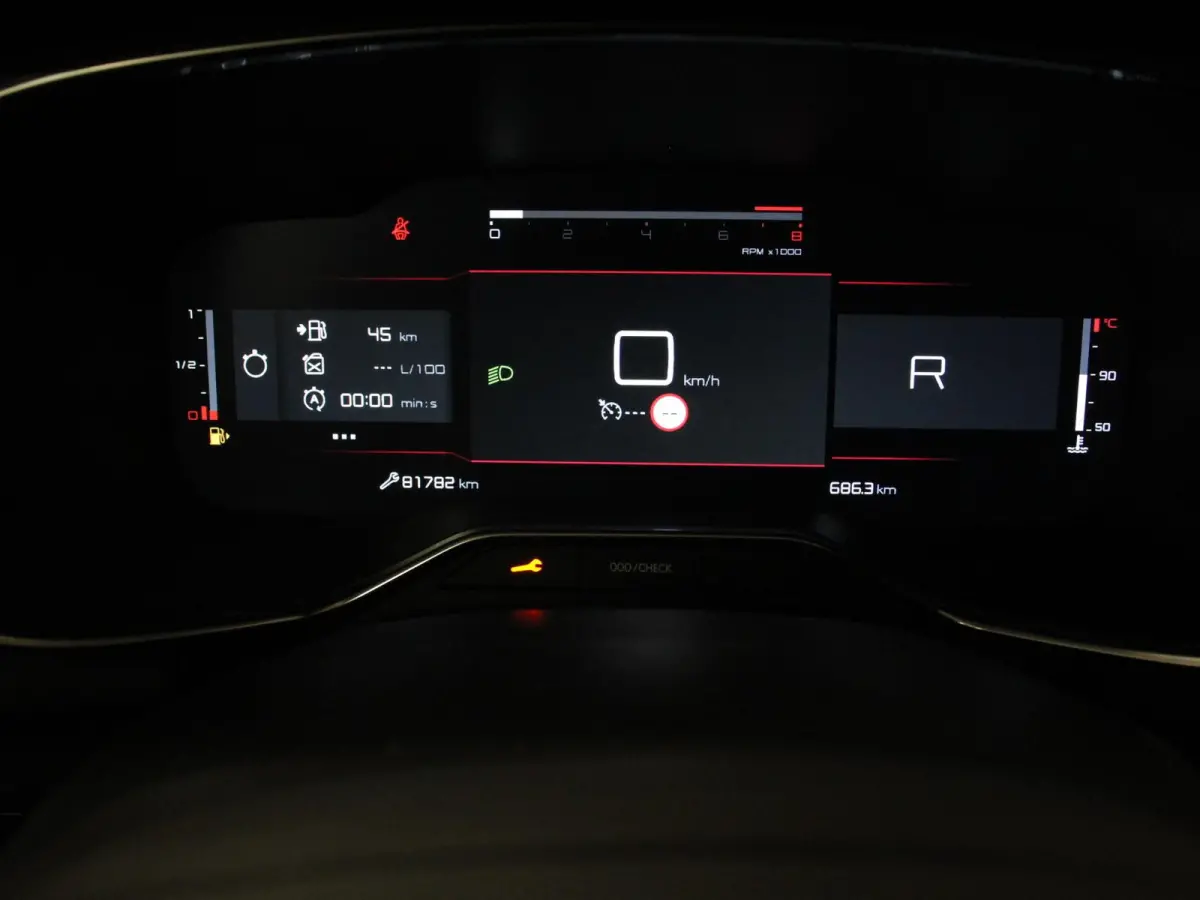 1.2 PureTech 130pk Automaat Business Climate Control Navigatie Cruise Parkeer sensoren V+A Camera Virtual cockpit Carplay LED 18" LM Velgen