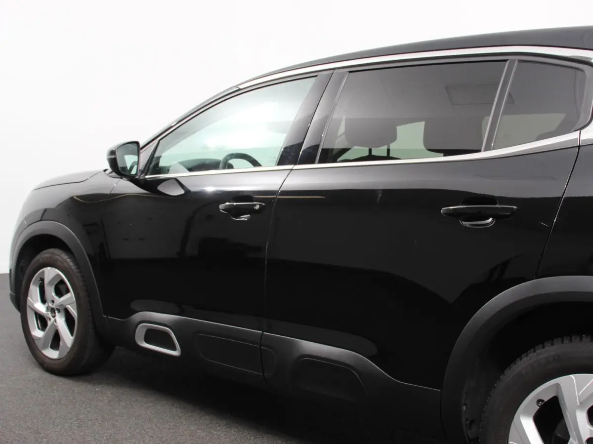 1.2 PureTech 130pk Automaat Business Climate Control Navigatie Cruise Parkeer sensoren V+A Camera Virtual cockpit Carplay LED 18" LM Velgen