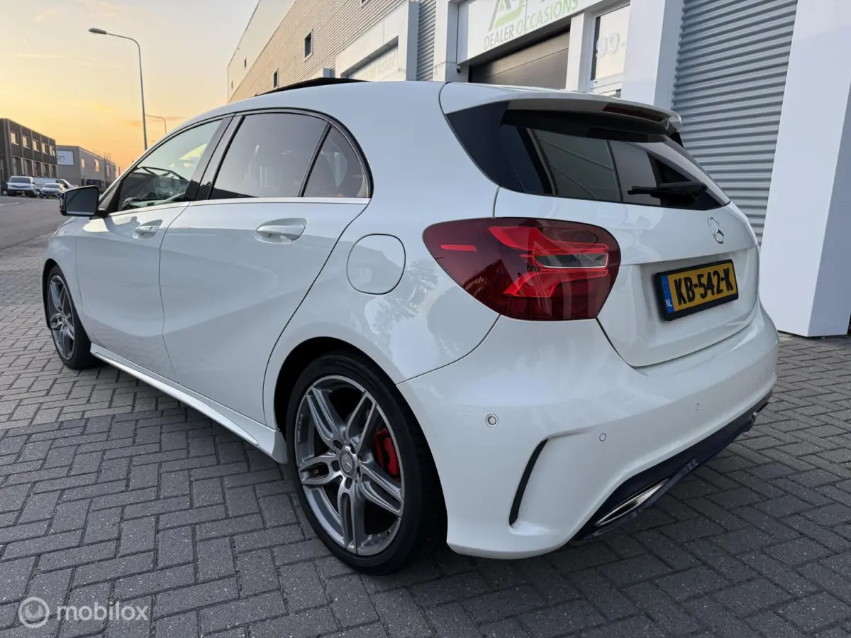 180 AMG Night Edition Nieuw APK!