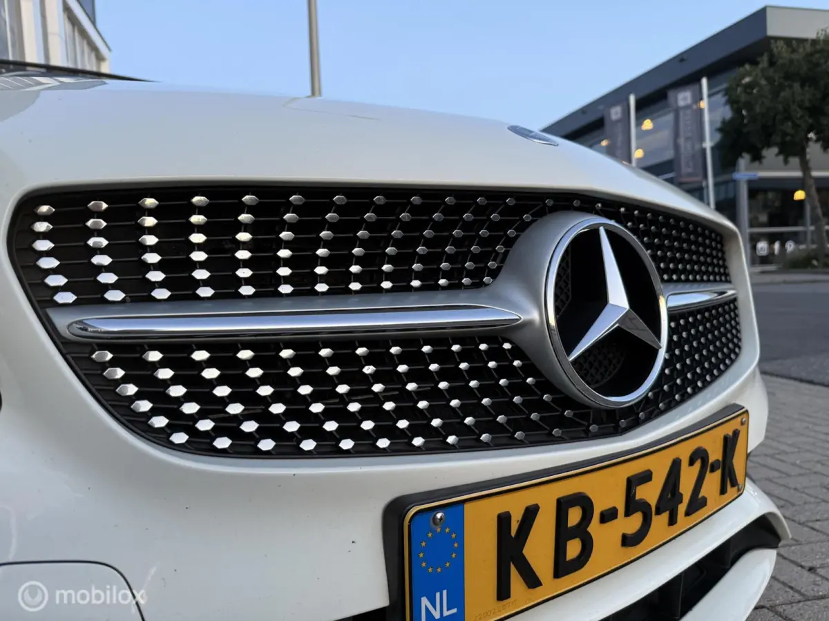 180 AMG Night Edition Nieuw APK!