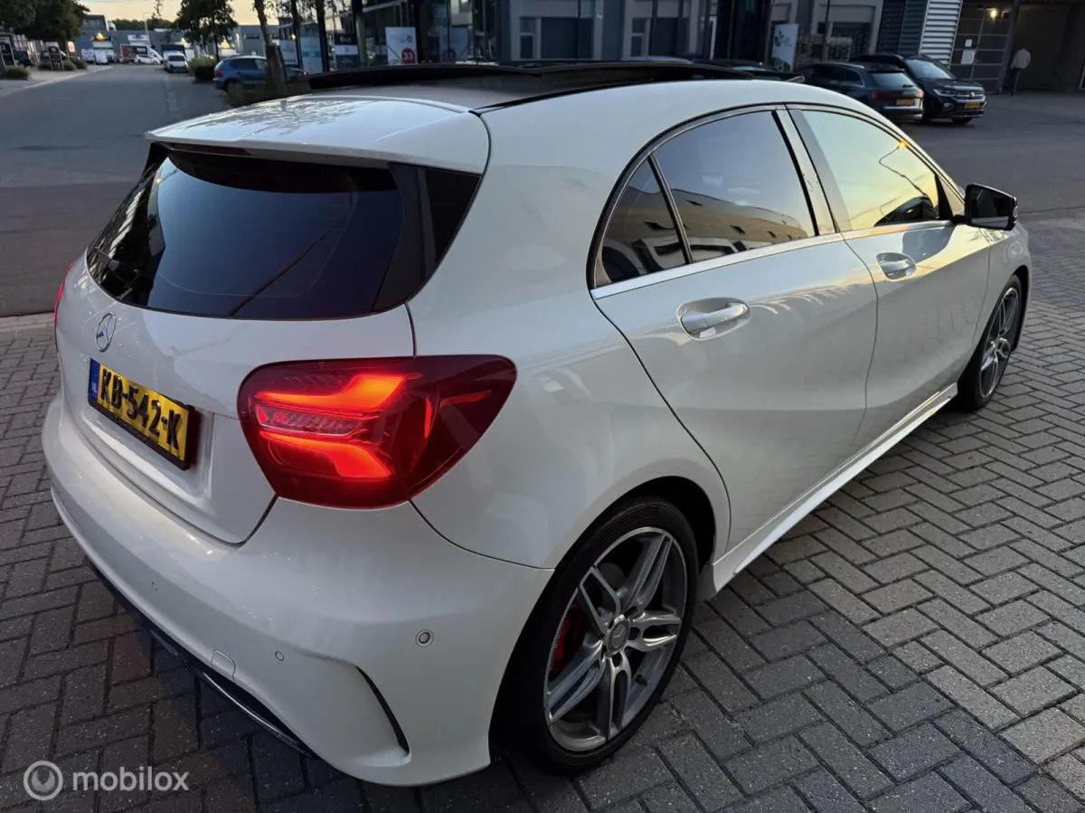 180 AMG Night Edition Nieuw APK!