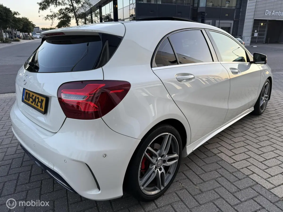 180 AMG Night Edition Nieuw APK!