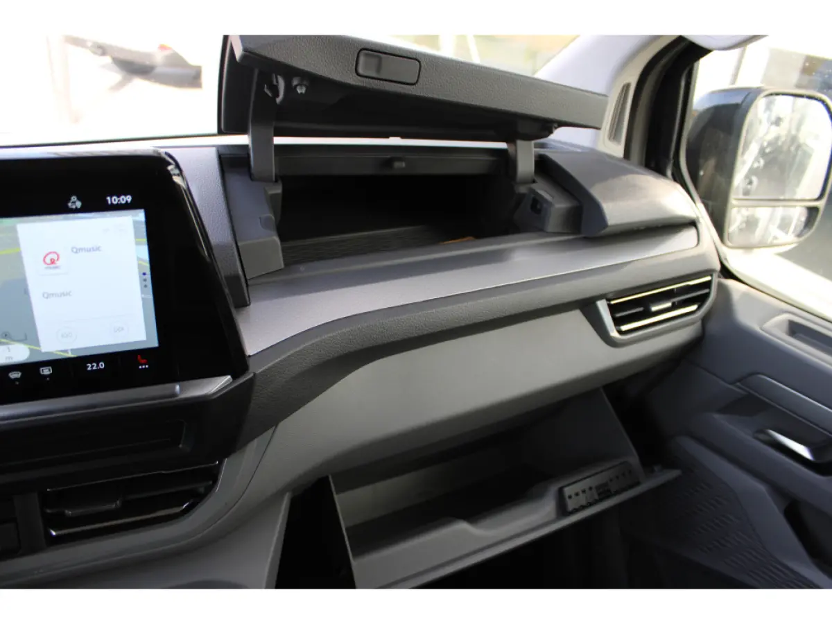 2.0 TDI 170 pk Automaat Bulli L1 CAMERA | NAVI | MATRIX LED | APP.CONNECT | STOEL.VERW | DAB | KEYLESS |