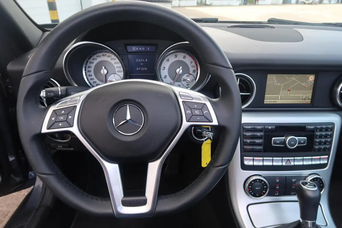 200 Aut PANORAMADAK|AIRSCARF|NAVIGATIE|LED|LEDER|PDC|ZEER MOOI