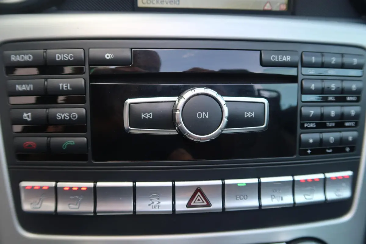 200 Aut PANORAMADAK|AIRSCARF|NAVIGATIE|LED|LEDER|PDC|ZEER MOOI