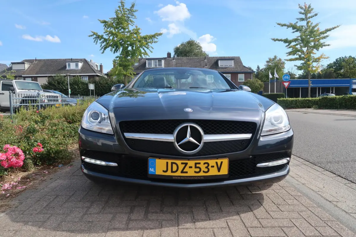 200 Aut PANORAMADAK|AIRSCARF|NAVIGATIE|LED|LEDER|PDC|ZEER MOOI