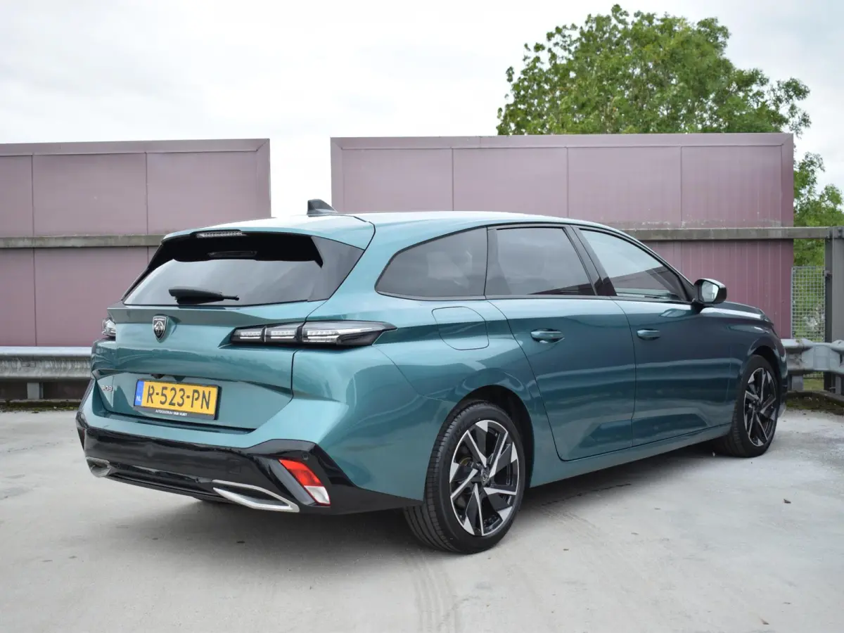 1.5 BlueHDi Allure Pack Business | 130 PK | NAVI | PARKEERSENSOREN MET CAMERA | CRUISE CONTROL | 34.580 KM