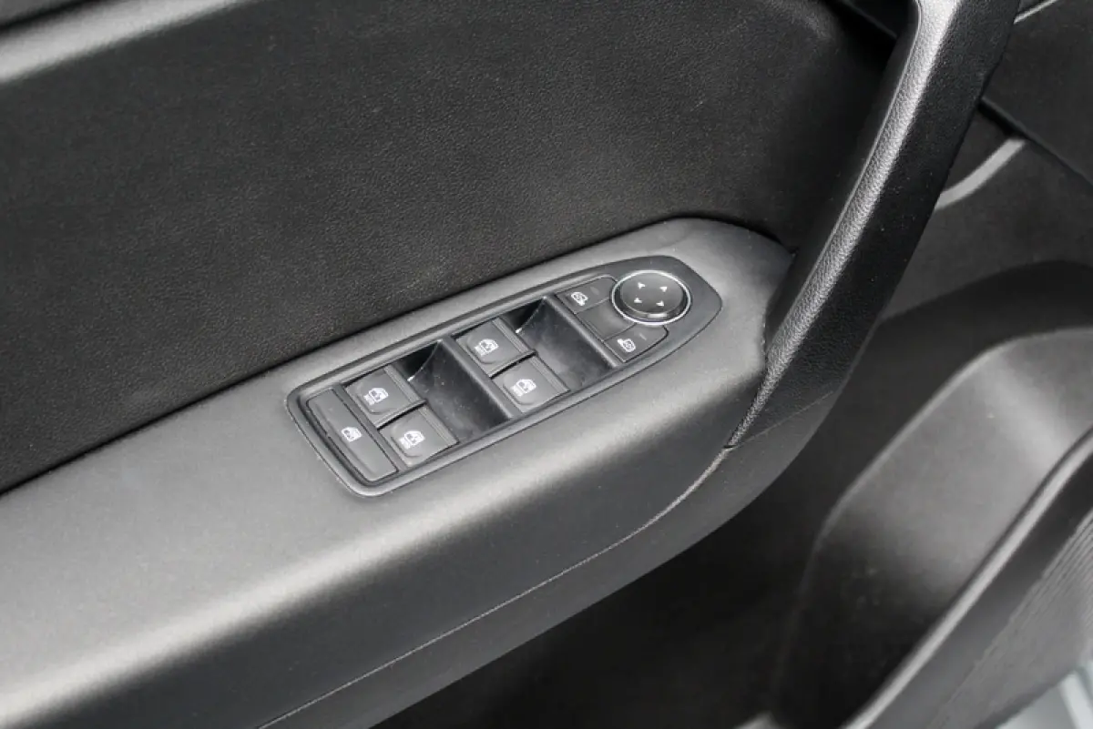 1.0 TCe 92PK, RIJKLAAR!! NAVIGATIE | PARKEERSENSOREN | CRUISE CONTROLE | CLIMATE CONTROLE