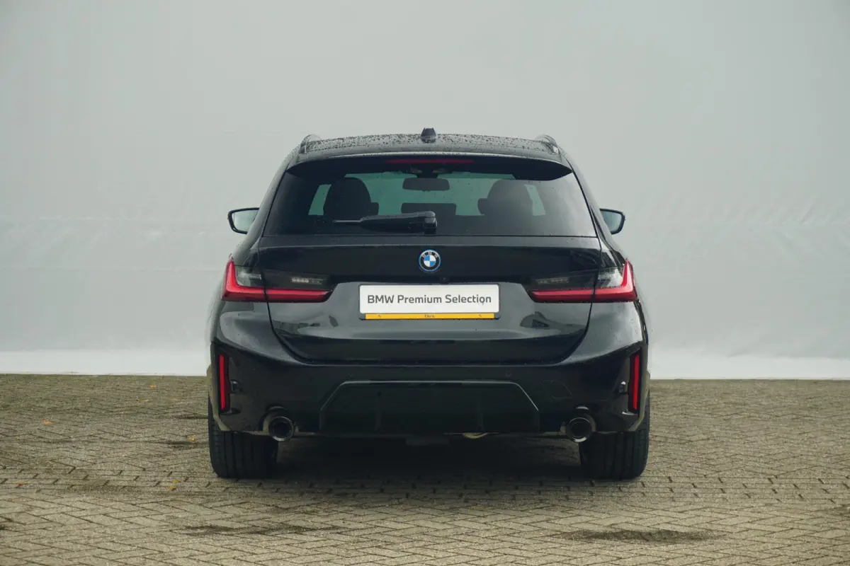 330e | SoH 100% | M Sportpakket | Comfort Access | Trekhaak | HiFi System