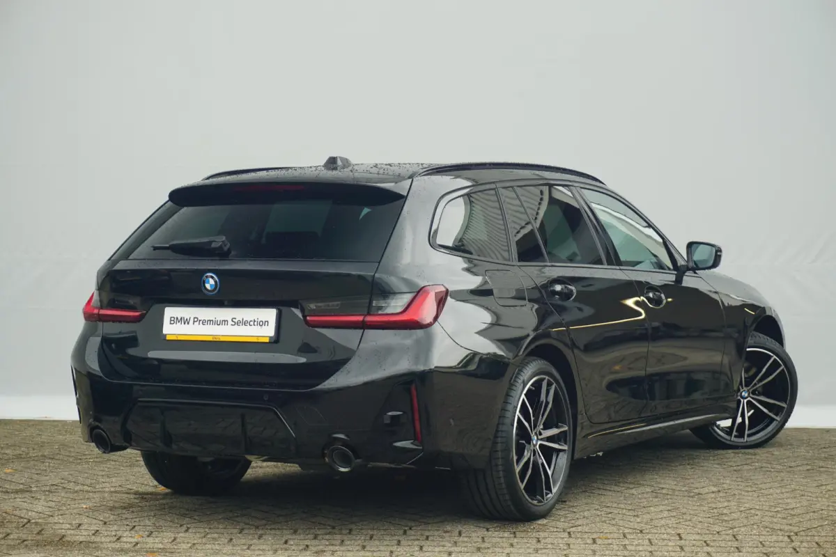 330e | SoH 100% | M Sportpakket | Comfort Access | Trekhaak | HiFi System