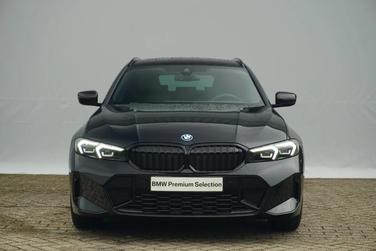 330e | SoH 100% | M Sportpakket | Comfort Access | Trekhaak | HiFi System